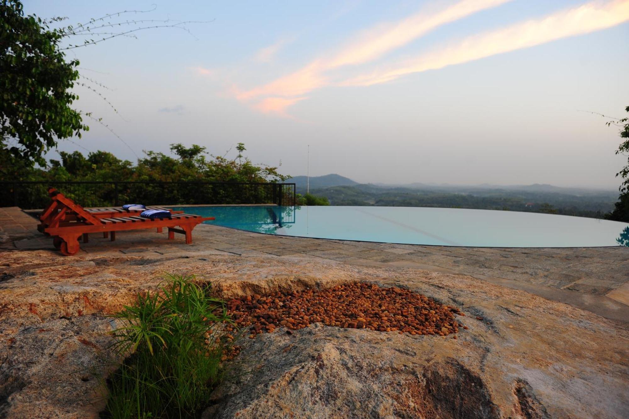Kithul Kanda The Mountain Resort เพดุคกา ภายนอก รูปภาพ